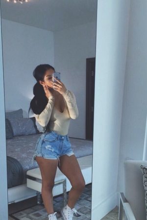 Toujours en train de vérifier mon téléphone Lina - rencontre-Beurette-Toulouse