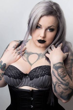 Cherche complice pour flirter sans retenue Manon - rencontre-Milf-Tours