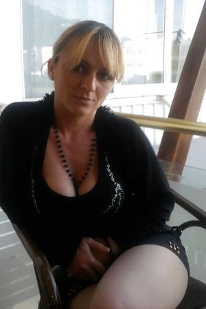 Léana - rencontre-Naturiste-Colombes