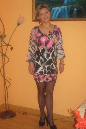 Adrienne - rencontre-Cougar-Nîmes