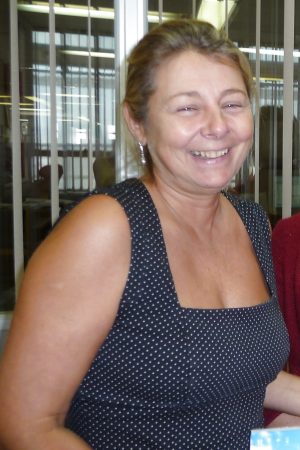 Envie d’un gars qui sait y faire Célia - rencontre-Cougar-Arles