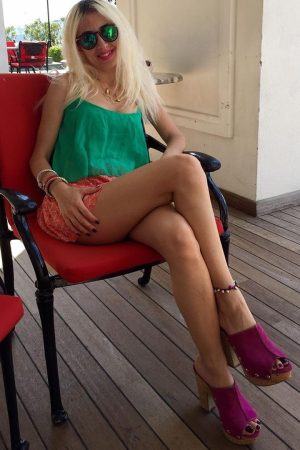 C’est l’automne, je m’ennuie et je suis un peu bourrée Elodie - rencontre-Milf-Arles