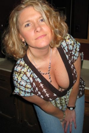 Les murs ont des oreilles Sabine - rencontre-Milf-Toulouse